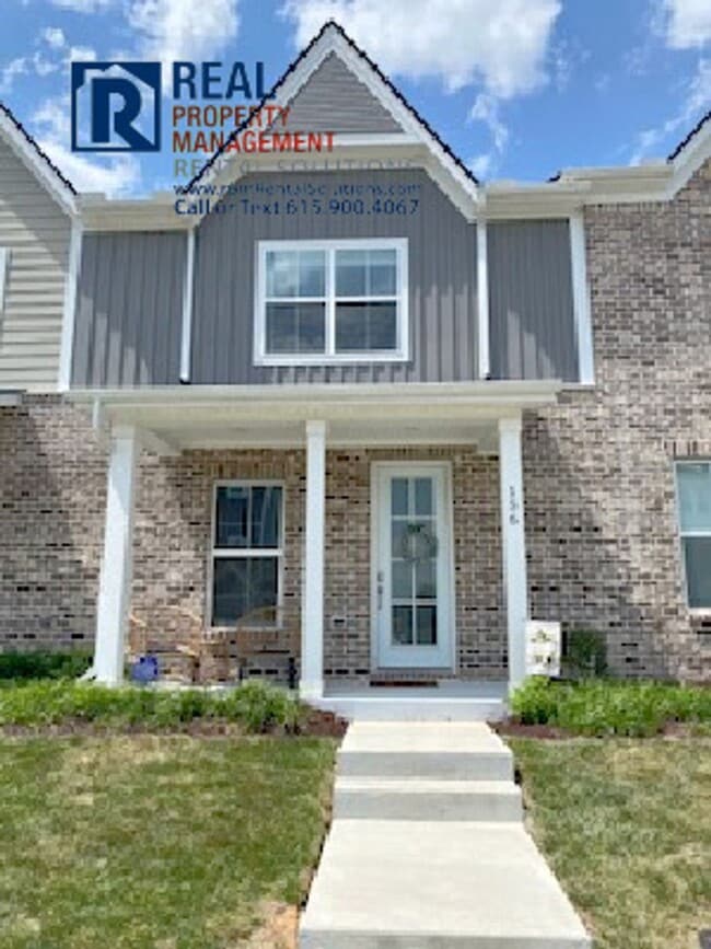 Building Photo - Like new 3 bd townhome in Smyrna with garage!