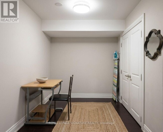 Photo - 282 Aylesworth Ave