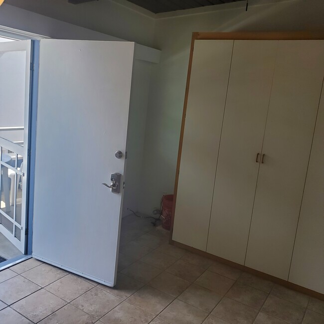 Photo - 821 1/2 Coronado Ct Unit 821 1/2 Coronado Ct