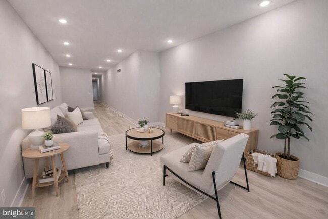 Building Photo - 650 N 36th St Unit 1