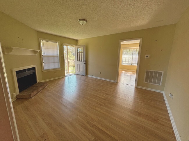 1654 Clear Lake Ave Unit A