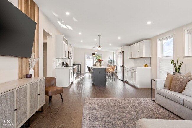 Photo - 806 N Beville Ave