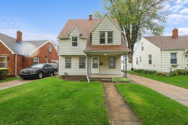 Photo - 446 W Capistrano Ave