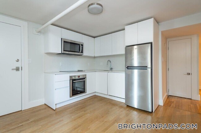 Photo - 31 South St Unidad B2