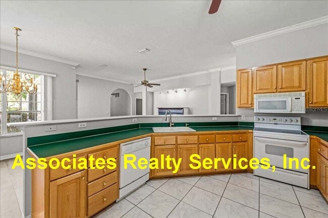 Photo - Turkey Creek-Three Bedroom - Two Bath 1560 sf