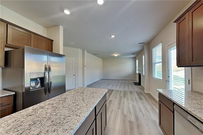 Photo - 265 Bloomfield Cir
