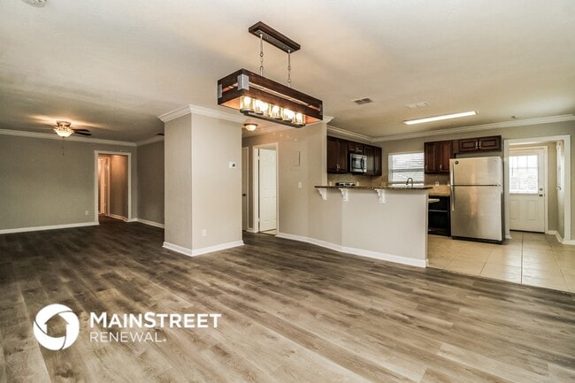 Photo - 701 Palm Springs Dr