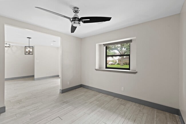 Photo - 5522 Braesvalley Dr