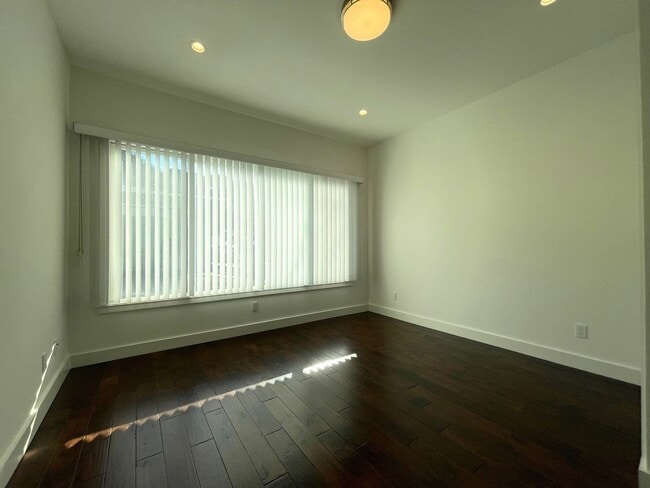 Photo - Nice and bright 2 beds and 2 baths with beautiful hardwood floor throughout. Unit 1