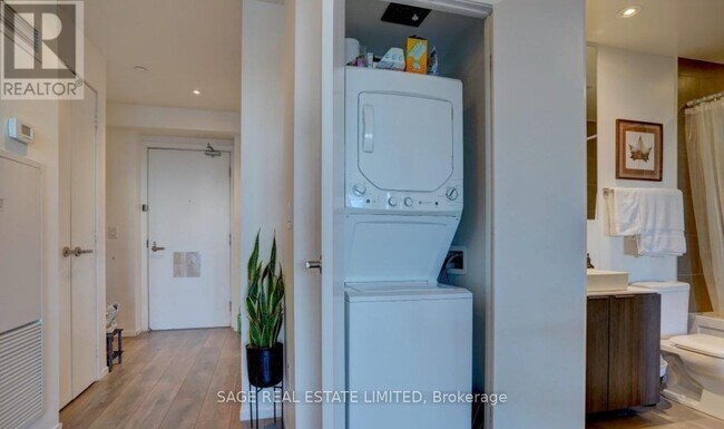 Photo - 159 Dundas St E Unit 3302