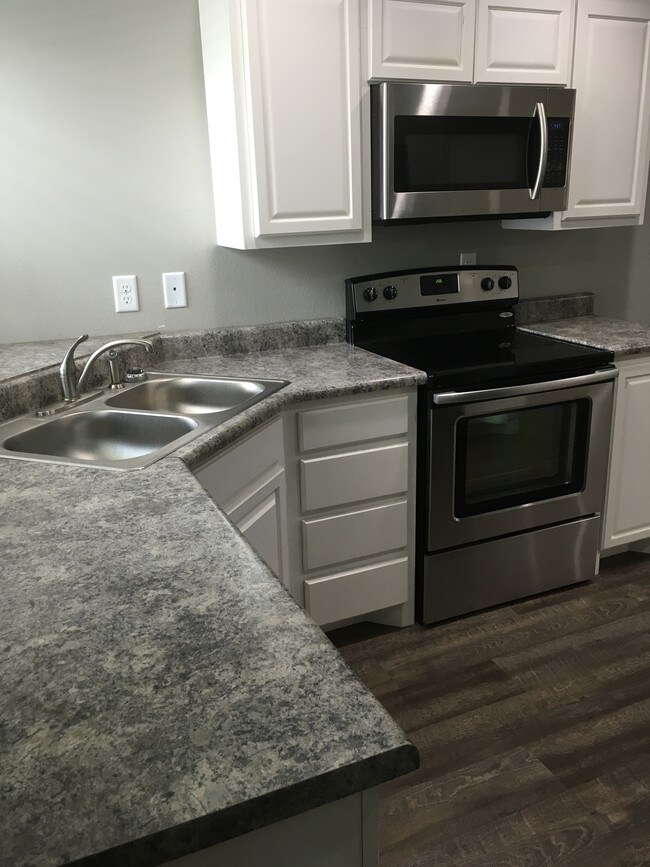 Photo - Coffee Street Apartments