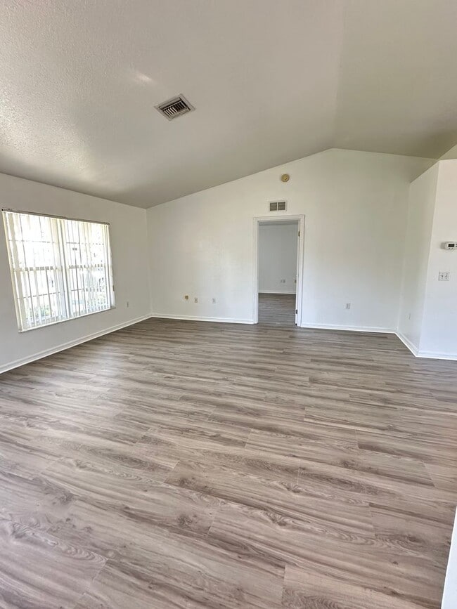 Photo - Affordable and move-in ready!