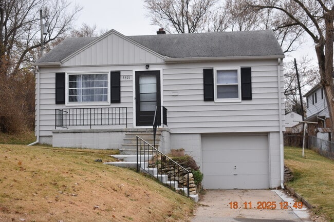 Building Photo - 5321 Pratt St