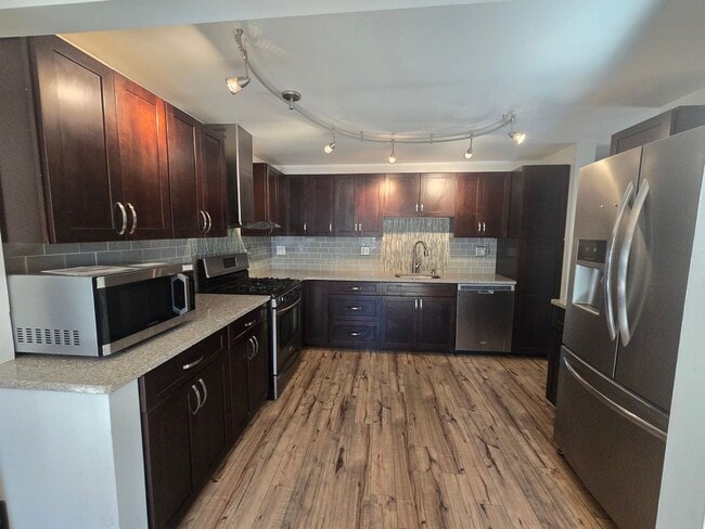 Photo - 104 Ridgeview Dr
