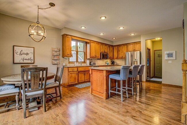 Photo - Immaculate 5 Bedroom 4 Bath in Chanhassen - Available August 1st.