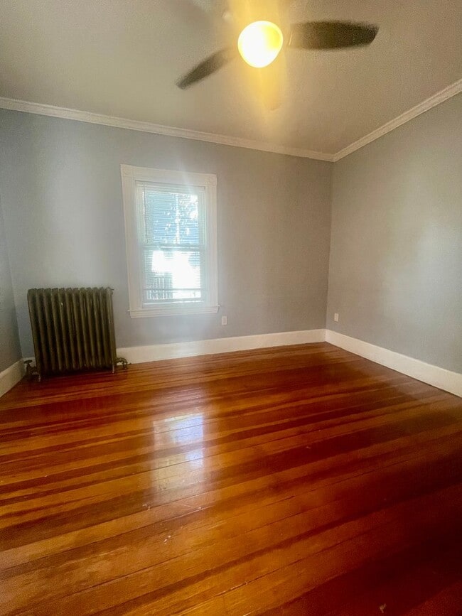 Photo - 289 Webster St