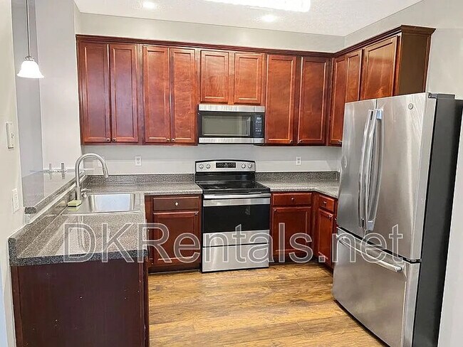 Photo - Room in Townhome on Stone Gate Way