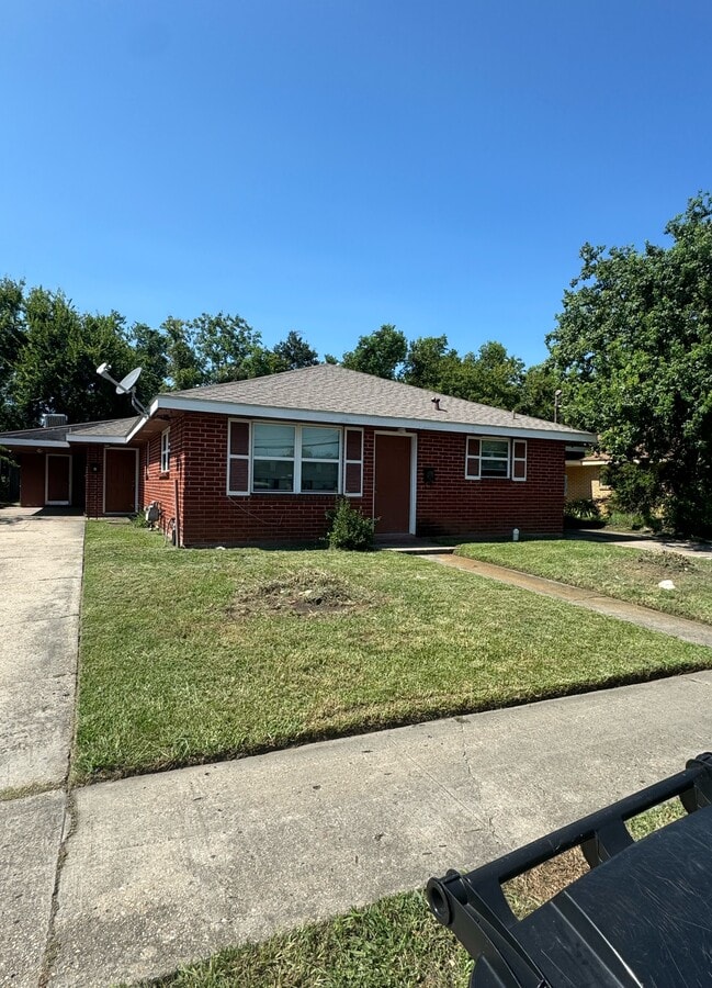 Photo - 8741 Dinkins St Casa