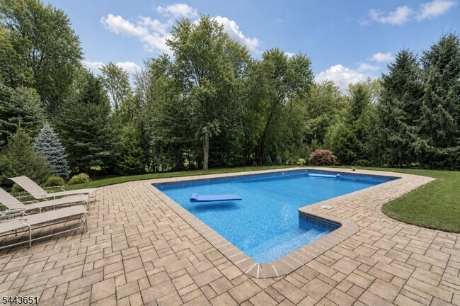 Photo - 88 Van Blarcom Ln