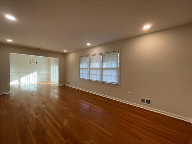 Photo - 2297 Hylaea Rd