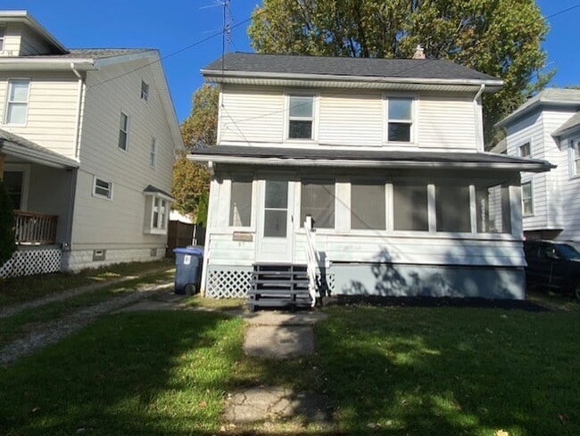 Building Photo - Updated 4-Bed with Porch & 2-Car Garage on...