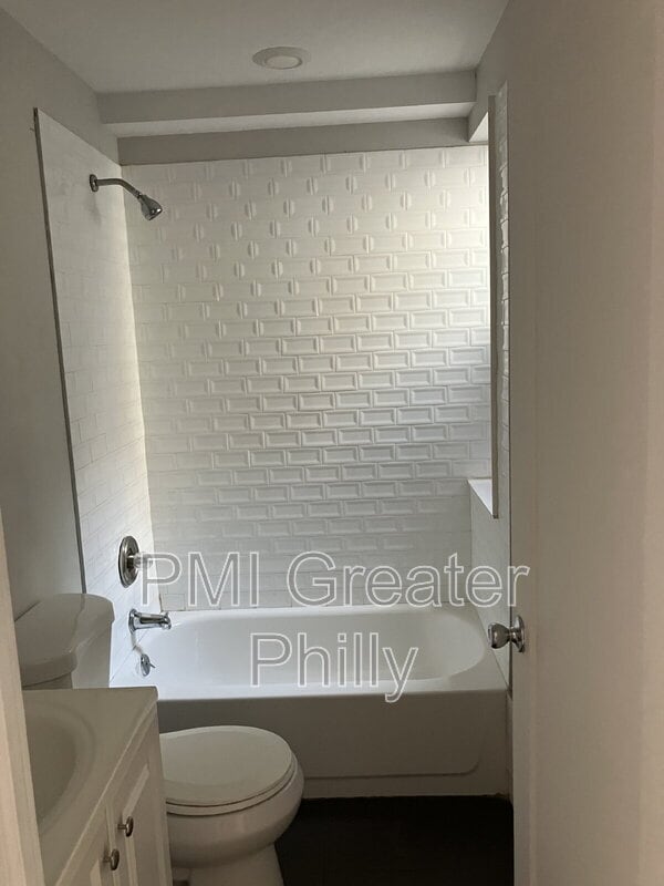 Photo - 332 N 62nd St Unidad 2