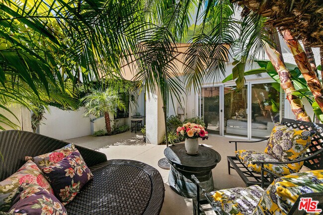 Photo - 6435 Zumirez Dr