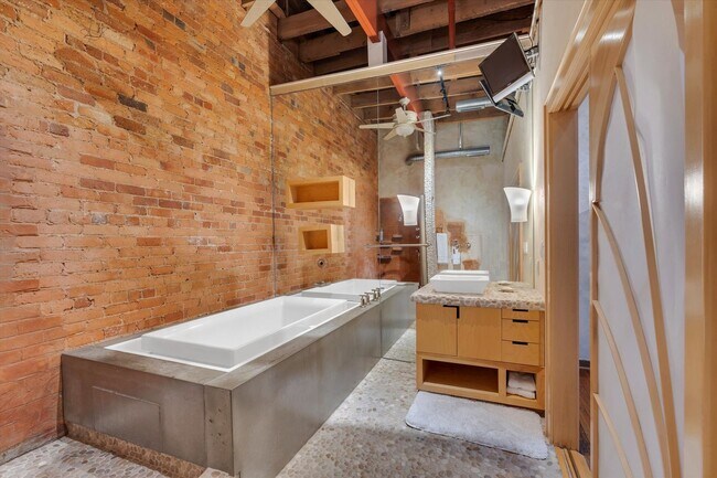 Photo - Condo In The Heart of Downtown Greenville!