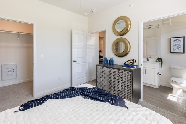 901 Rendon