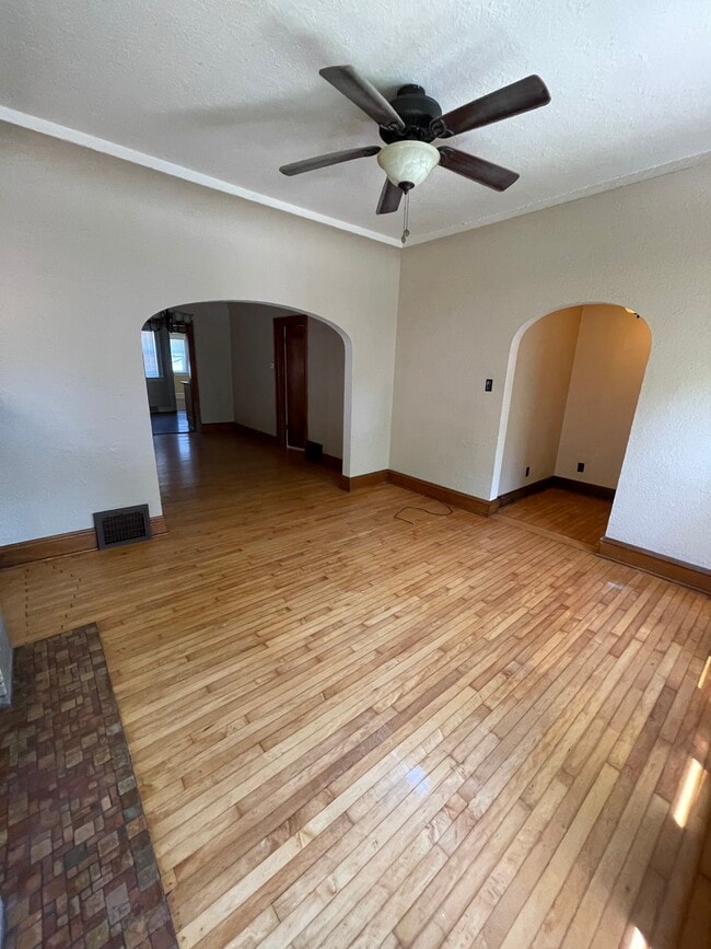 Photo - 3235 S Indiana Ave Unidad Lower