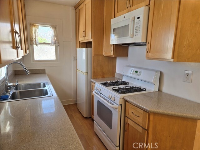 Photo - 615 Wildrose Ave