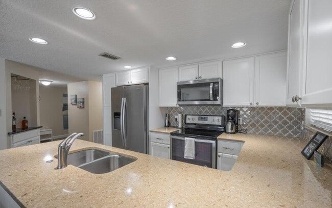 4800 Ocean Beach Blvd Unit 215