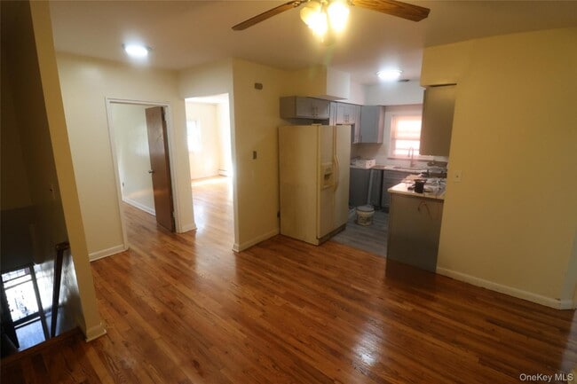 Photo - 3834 Amundson Ave