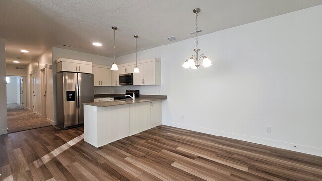 Photo - 13687 S Hanley Ln Unit DD204