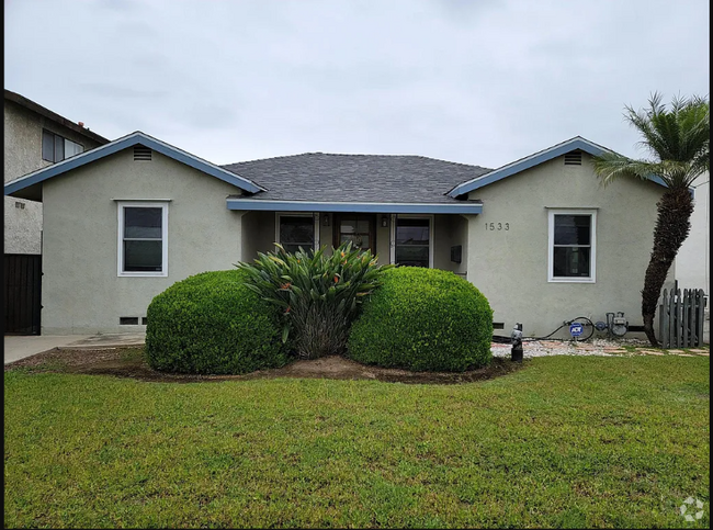 Building Photo - 1533 Stevens Ave Rental