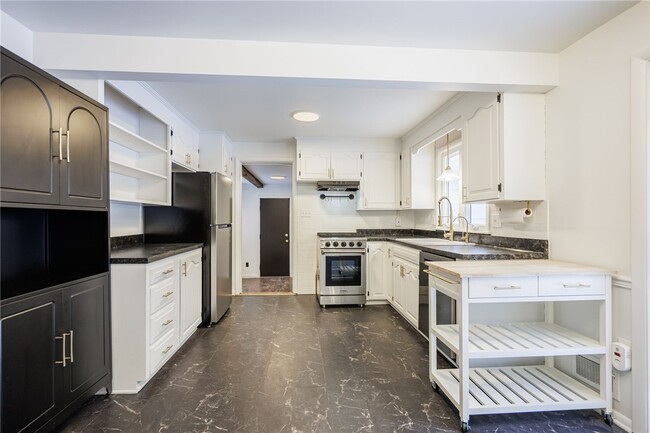 Photo - 105 Chestnut Dr