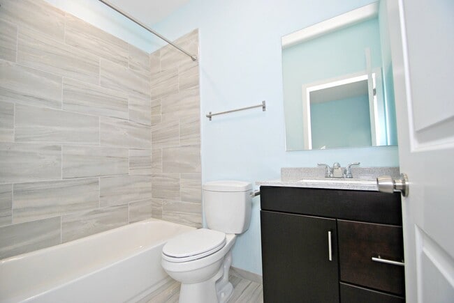 Photo - 1532-36 Ingersoll St Unit B