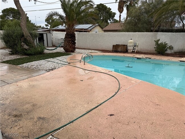 Photo - 5504 W Bartlett Ave