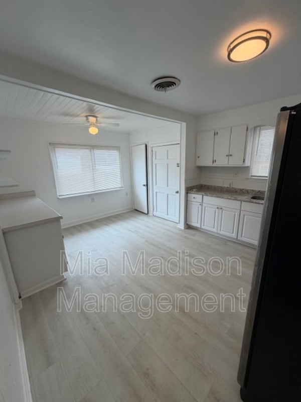 Photo - 2319 E 42nd St