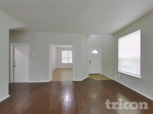 Photo - 131 Reeves Garden