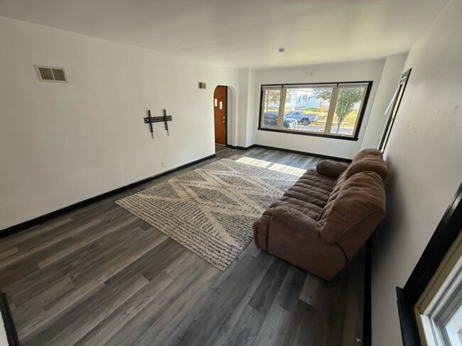 Photo - Caleb Hyatt - Tenant Placement Unit 3537