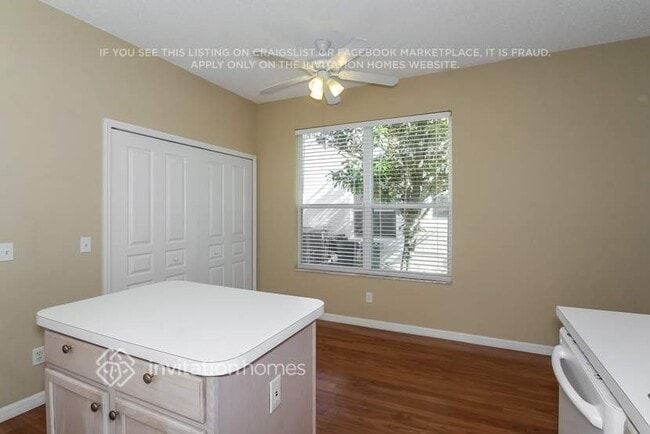 362 Fareham Dr