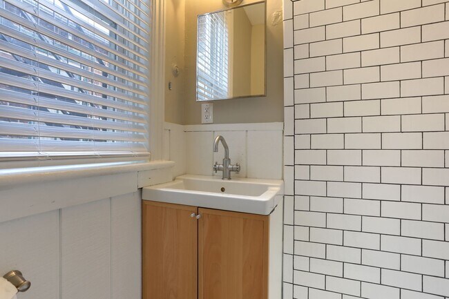 Photo - 1636 N 3rd St Unit Apt #2