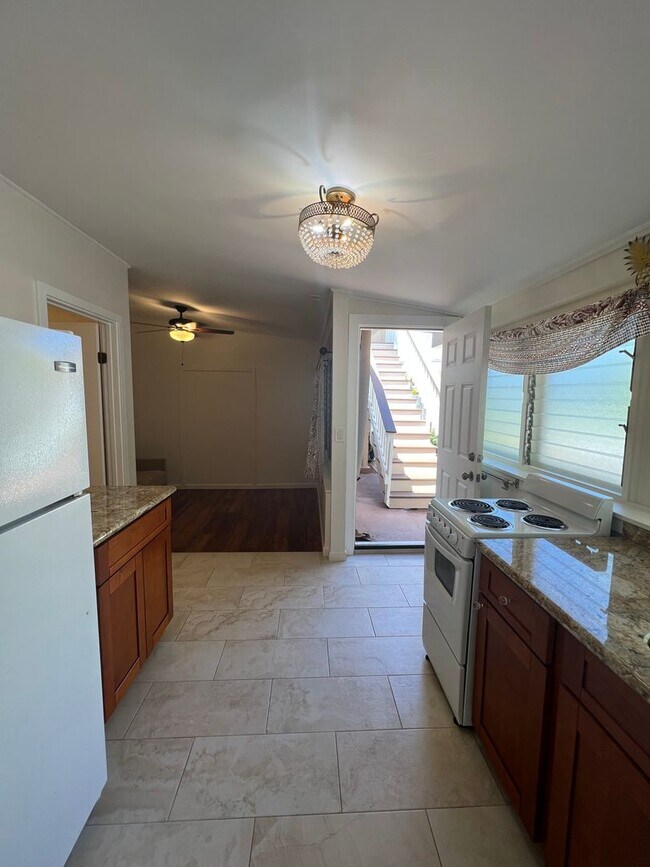 Newly renovated 1 bedroom, 1 bath, 1 parki... - Newly renovated 1 bedroom, 1 bath, 1 parki... Casa