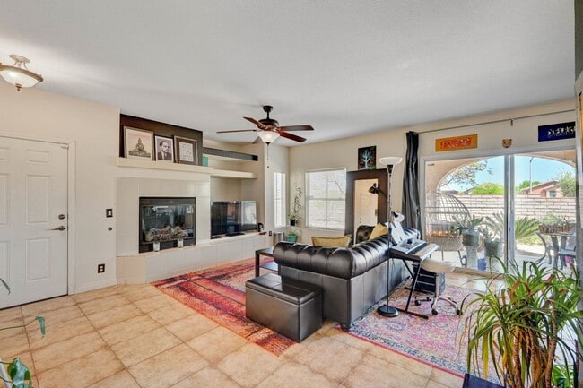 Photo - AWESOME SUMMERLIN CONDO IN GATED CORONADO ...