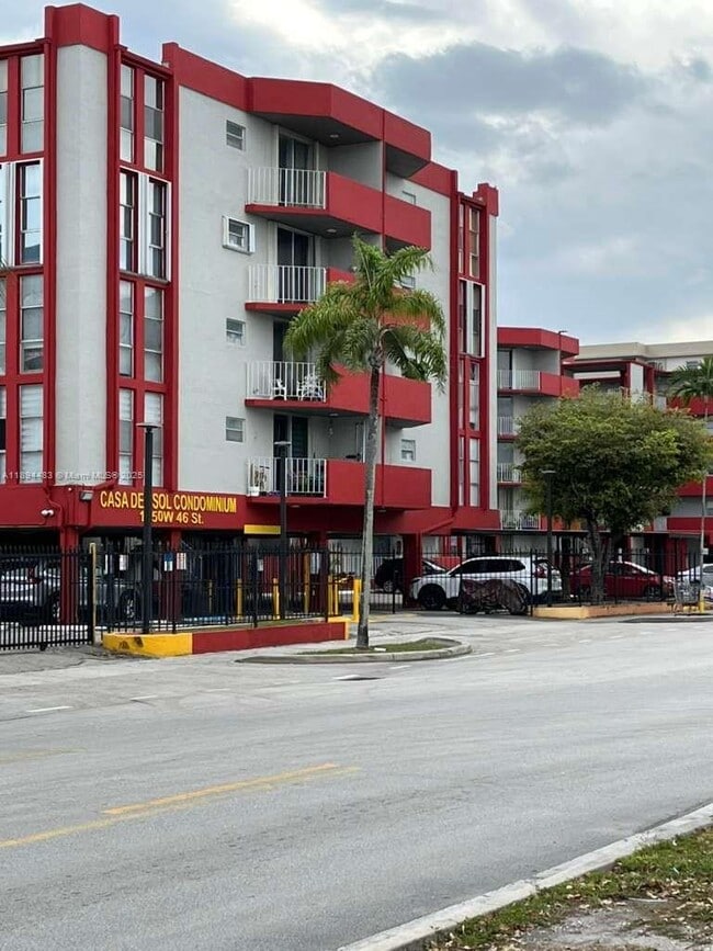 Building Photo - 1750 W 46th St Unit 435