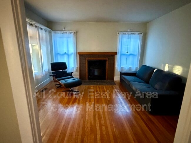 Photo - 2306 Spaulding Ave