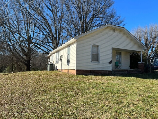 Photo - 610 S Chapel St