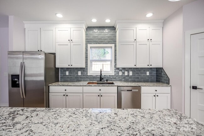 Photo - 7039 Executive Cir