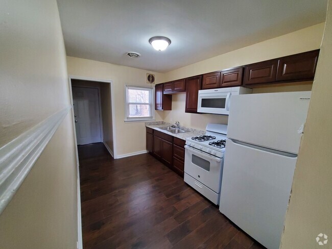 Building Photo - Madison Village Sangamon Unit 714 Rental